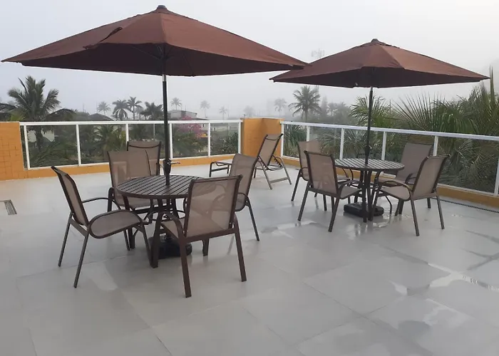 Apto no Jd Indaiá com piscina a 300m da praia Bertioga