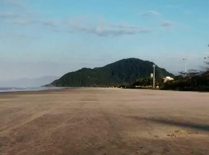 Apartamento Boraceia 200 Metros Da Praia, Com Ar Condicionado Bertioga